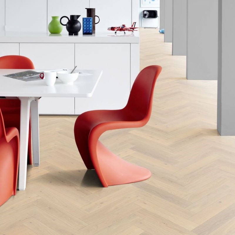 Kahrs Engineered Herringbone White Right Oiled 11x120x600mm - Image 3