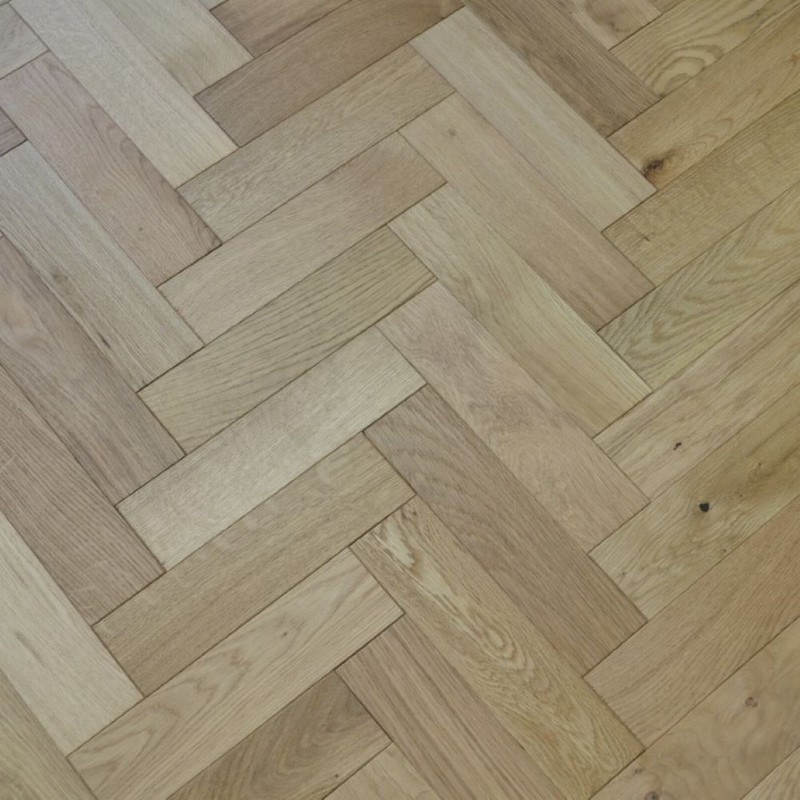 YNDE Engineered Herringbone Natural Lacquered 18x80x300mm - Image 6