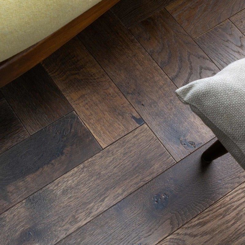 V4 Engineered Herringbone Zigzag Tannery Brown Oil 15x90x360mm - Image 2