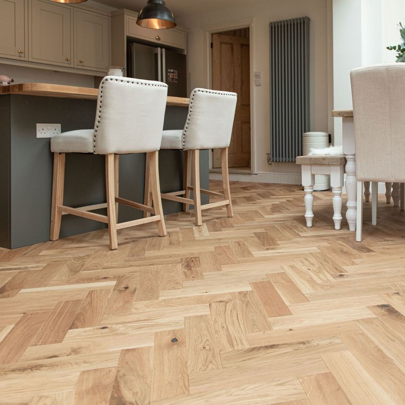 V4 Engineered Herringbone Zigzag Matt Lacquered 15x90x360mm - Image 3