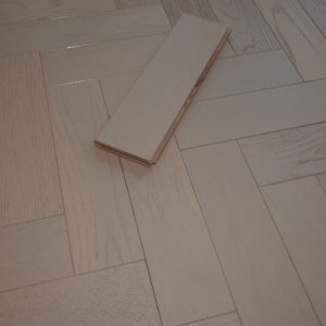 YNDE Engineered Herringbone White Brushed Lacquered 18x80x300mm
