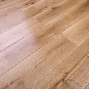 YNDE Engineered Solid Traditional UV Lacquered Oak 18x125mm