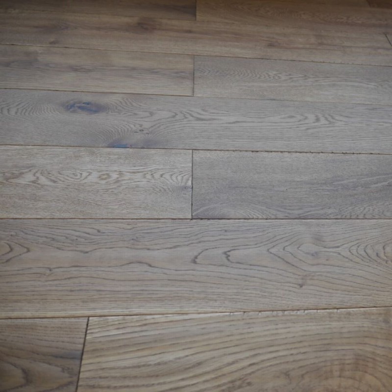 YNDE Engineered Solid Traditional Golden Hand Scraped 18x125mm