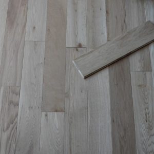 YNDE Engineered Brushed UV Oiled Oak 14x125mm