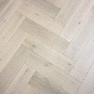 YNDE Engineered Herringbone White Washed Click 14x150x600mm
