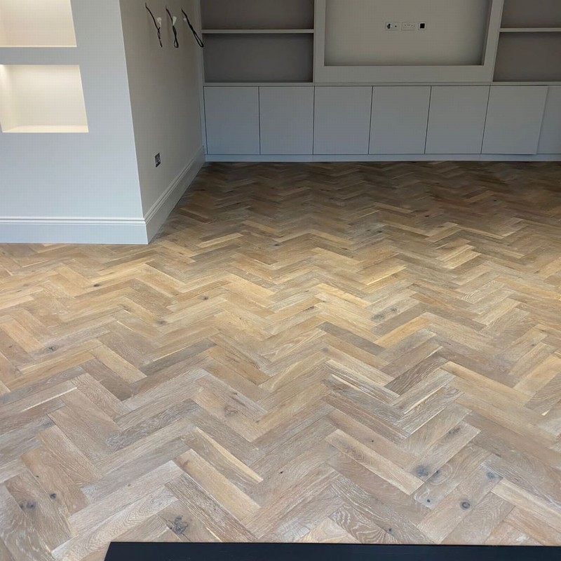 Naturecraft Herringbone Smoked Grey Brushed & Oiled 15x90x400mm - Image 2