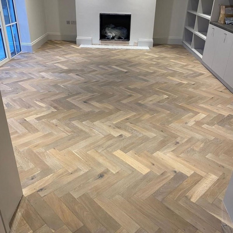 Naturecraft Herringbone Smoked Grey Brushed & Oiled 15x90x400mm